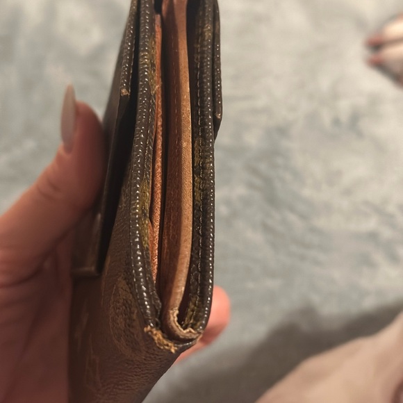 Louis Vuitton Vintage Monogram Coated Canvas Elise Compact Wallet - Picture 10 of 13